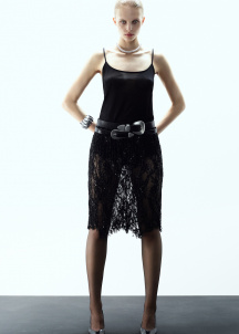 Пола с дантела и мъниста