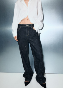 Дънки с прав крачол с детайл с камъчета