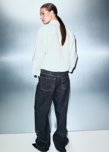 Дънки с прав крачол с детайл с камъчета