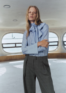 Панталон на каре и плисета