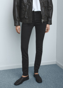 Дънки със средновисока талия с кройка skinny