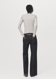 Тениска с деколте тип лодка