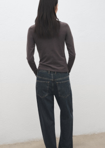 Тениска с деколте тип лодка