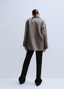 Яке от вълна с джобове