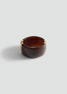 Твърда гривна от смола