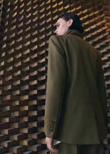 Блейзър с двойно закопчаване