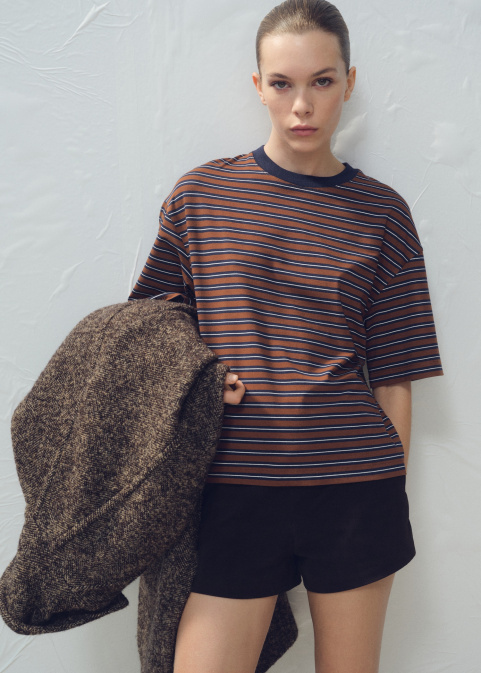 Тениска с къс ръкав на райе