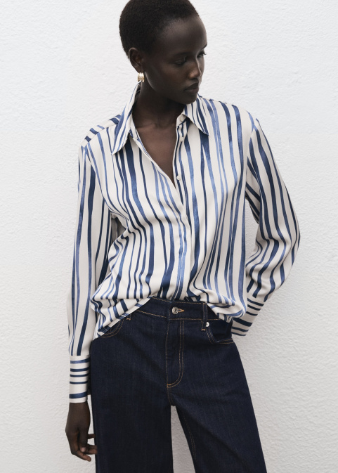 Риза от флуидна материя с принт