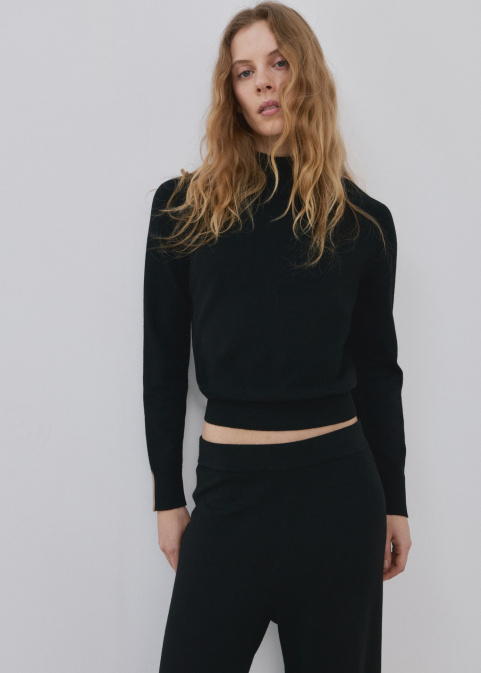 Пуловер с контрастни райета и деколте тип Пъркинс